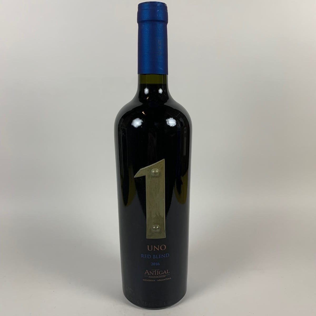 Antigal Uno Red Blend 2016