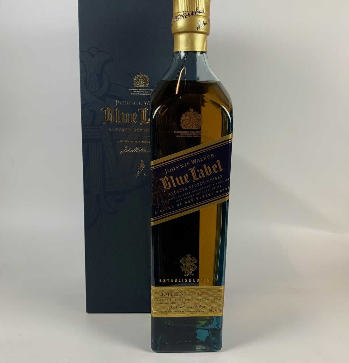 Johnnie Walker Scotch Blue Label 750ml